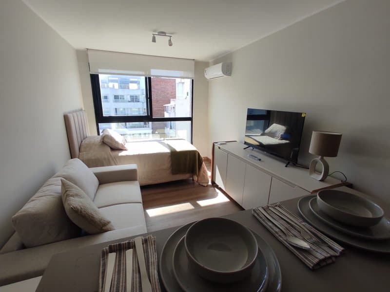 Venta Apartamento monoambiente Pocitos  en lo mejor de Avenida Ponce