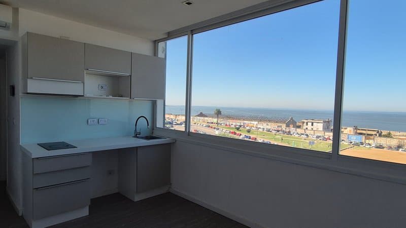 Venta apartamento rentado 1 dormitorio Rambla Montevideo Torre Mauá 406