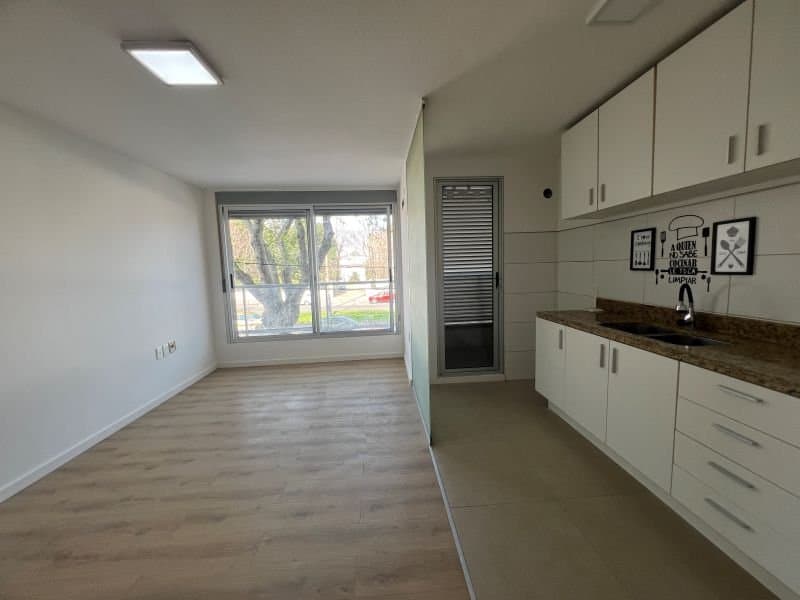 Venta apartamento 1 dormitorio rentado Gral. Flores Nuevo Centro Shoping