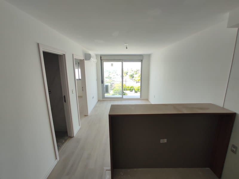 Apartamento en alquileer 1 dormitorio con garaje La Blanqueada - Ombú Garibaldi 404