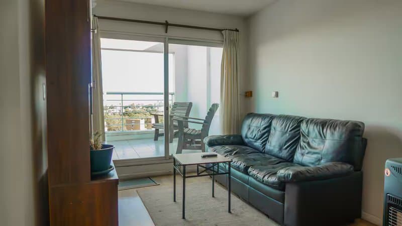 Apartamento en alquiler de 1 dormitorio tipo Penthouse - Altos del Parque 1201
