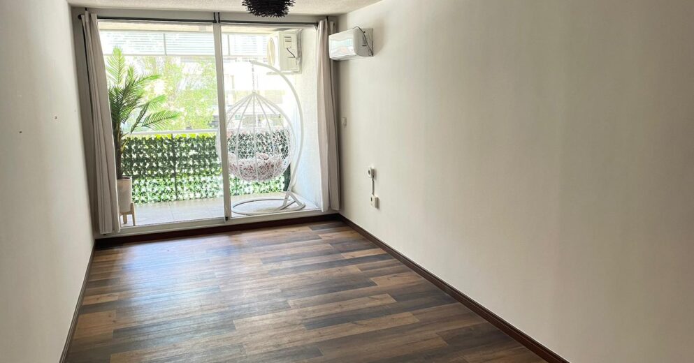 Venta apartamento 2 dormitorios patio y cochera doble Pocitos Harbour