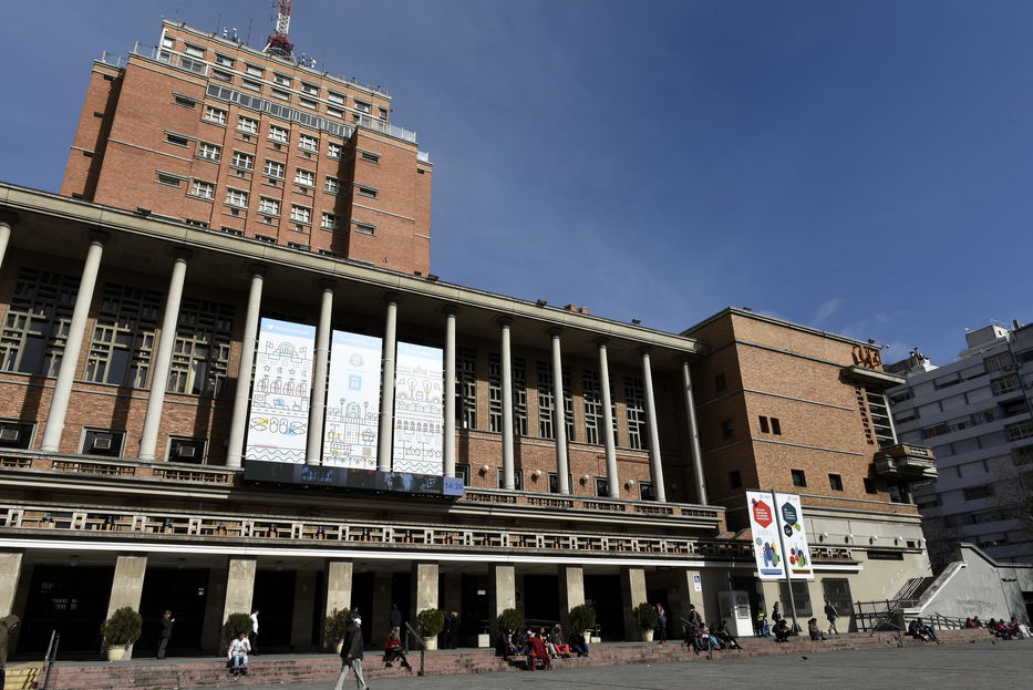 Fachada de la Intendencia de Montevideo.