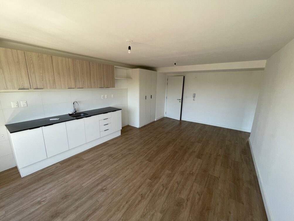 WhatsApp Image 2025-09-24 at 10.50.32 (2)