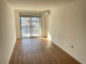 Alquiler apartamento 1 dormitorio y garaje Parque Batlle Ombú P 303 $32.500