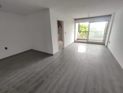 Alquiler amplio apartamento 2 dormitorios con garaje y box Pocitos $49.000