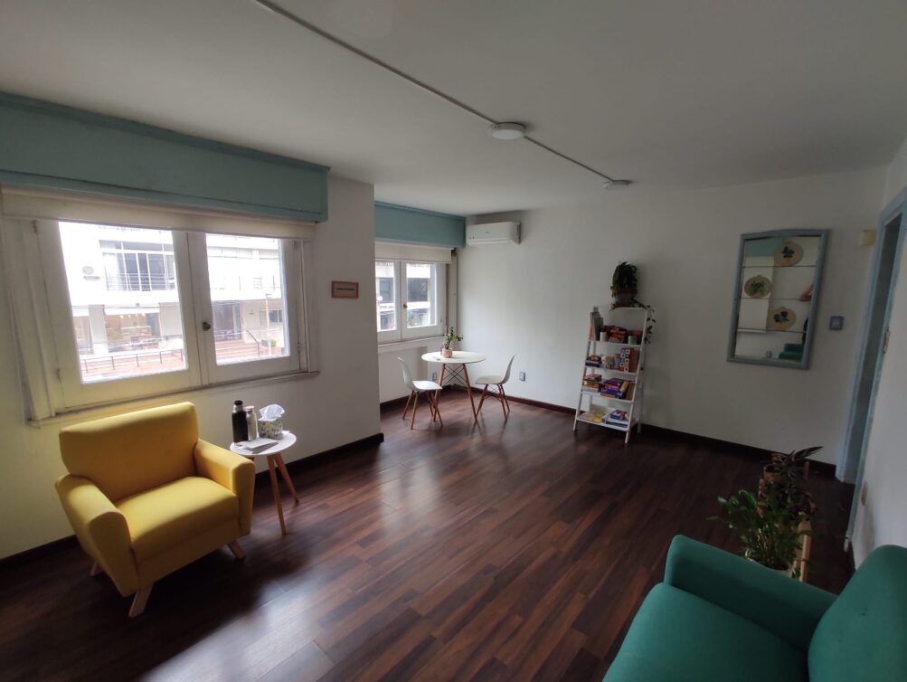 WhatsApp Image 2025-11-10 at 16.50.50 (1)