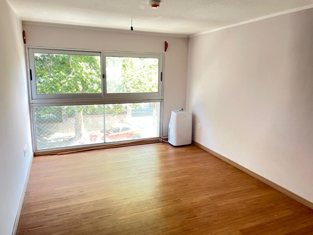 WhatsApp Image 2025-11-25 at 10.04.45