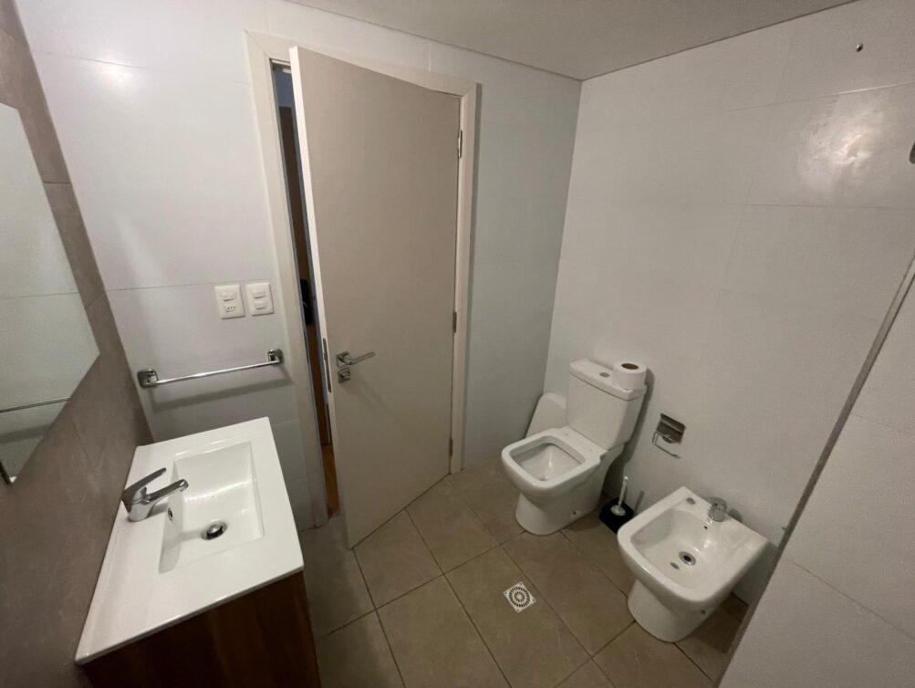 WhatsApp Image 2025-11-25 at 10.04.47 (1)