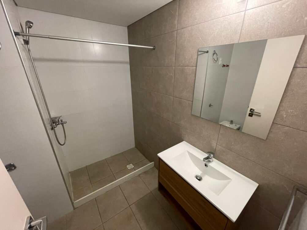 WhatsApp Image 2025-11-25 at 10.04.47