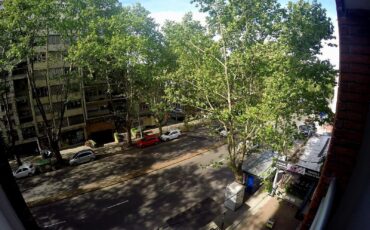 Venta Apartamento 1 Dormitorio al Frente y Garage Av Brasil Pocitos