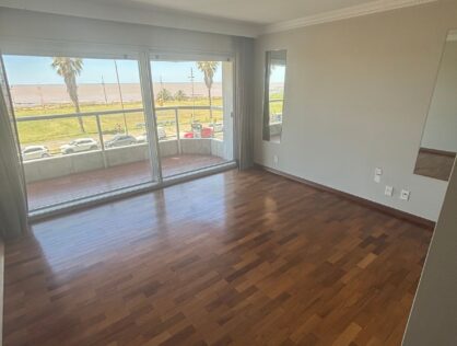 Venta amplio apartamento 4 dormitorios Rambla de Punta Carretas
